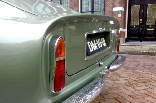    Aston Martin DB6 