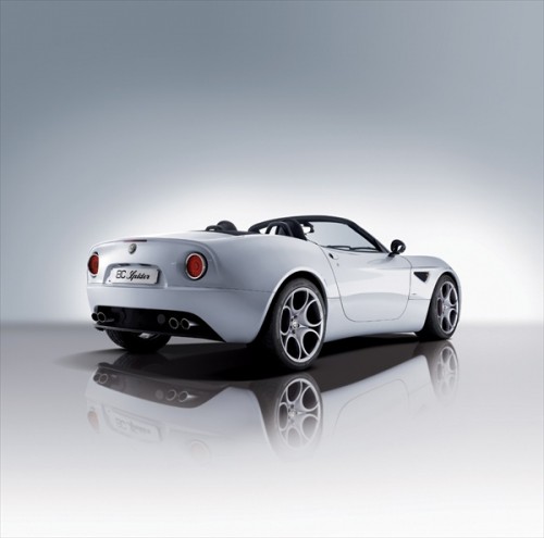 Alfa Romeo 8C Spider:   