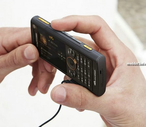 Sony Ericsson W902 Walkman: 5- Walkman (8 )