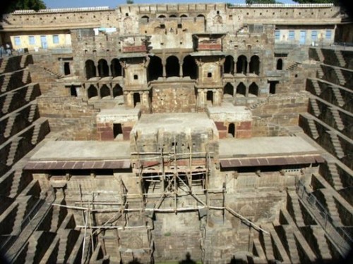 300   Chand Baori   (25 )