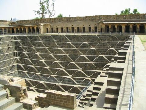 300   Chand Baori   (25 )