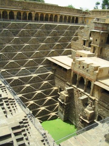 300   Chand Baori   (25 )