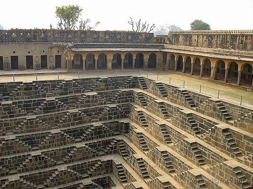 300   Chand Baori   (25 )