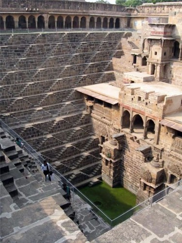 300   Chand Baori   (25 )