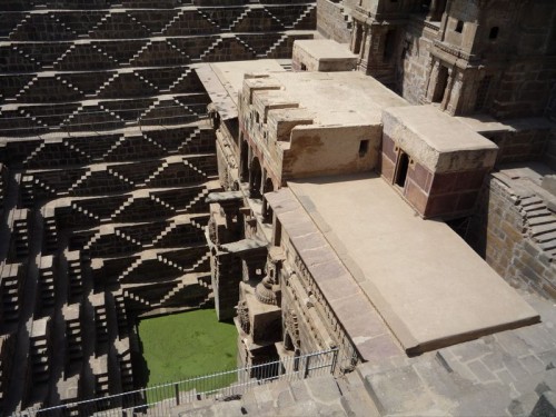 300   Chand Baori   (25 )