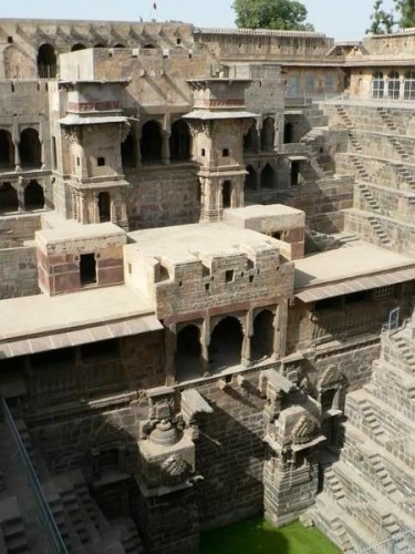 300   Chand Baori   (25 )