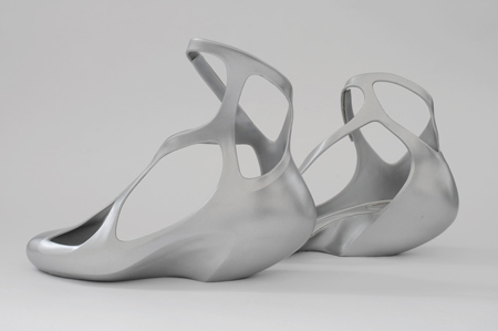     (Zaha Hadid)  Melissa