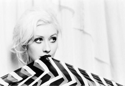   (Christina Aguilera).   