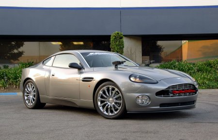 Aston Martin V12  