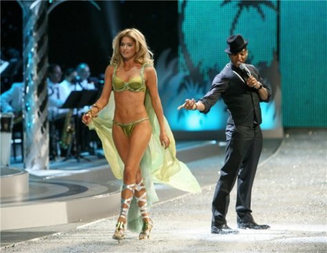 The Victoria's Secret Fashion Show 2008. .  2