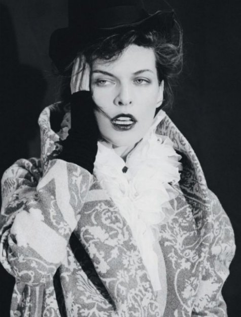   (Milla Jovovich)