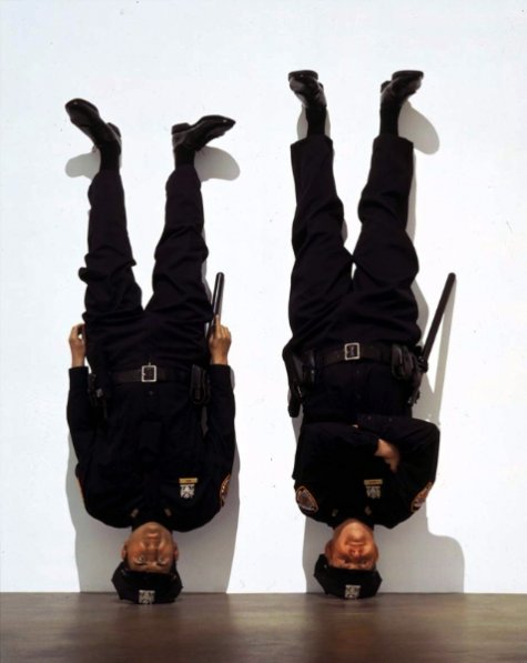  Maurizio Cattelan