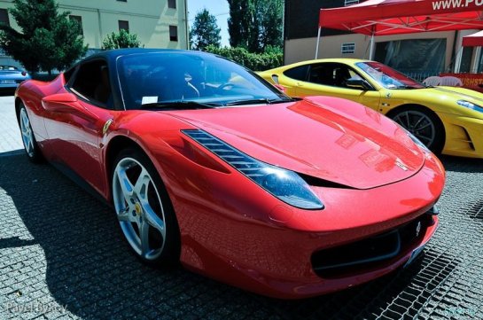  Ferrari  