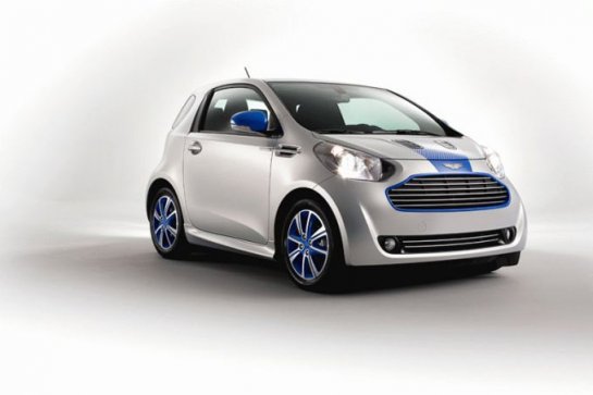 Colette & Aston Martin Cygnet ()