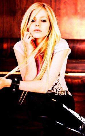 AVRIL LAVIGNE ()